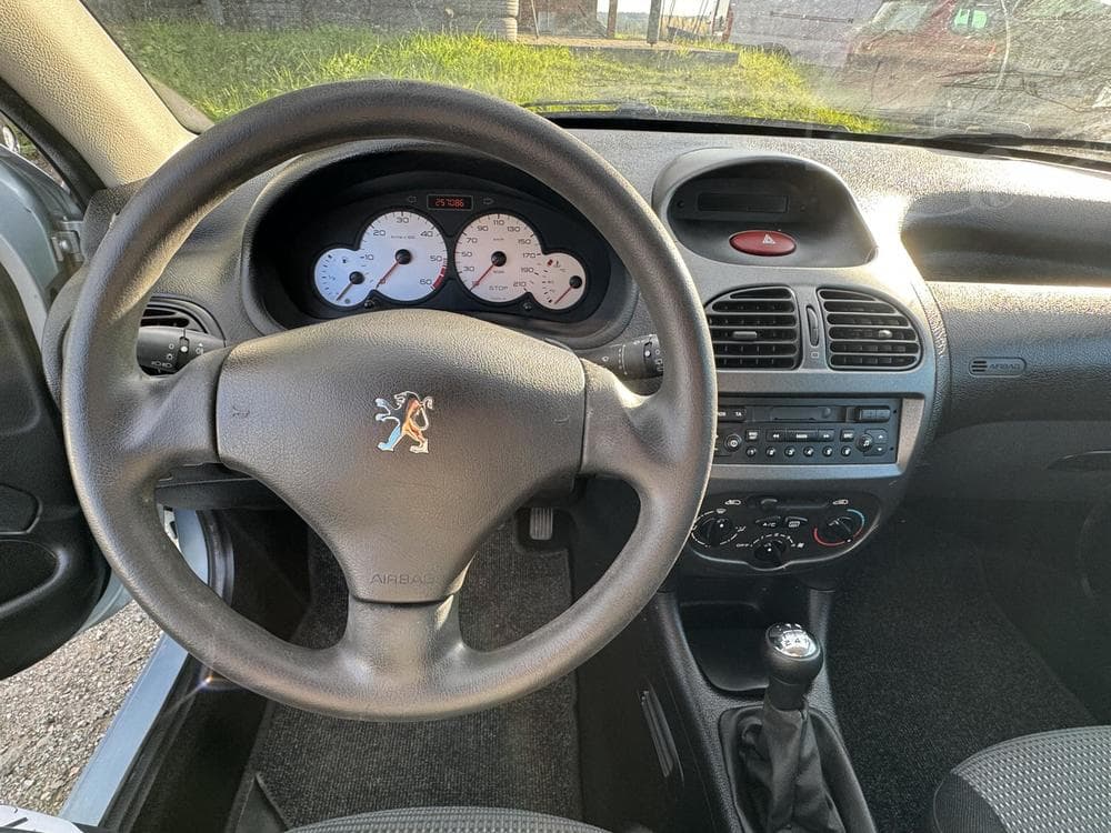 2004 Peugeot 206 - 11
