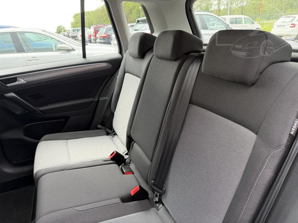 2015 Volkswagen GOLF - 21