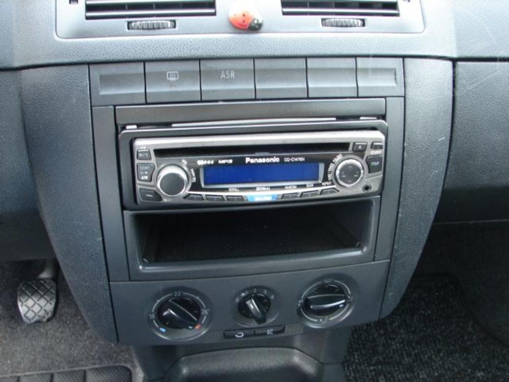 2004 Škoda FABIA - 12