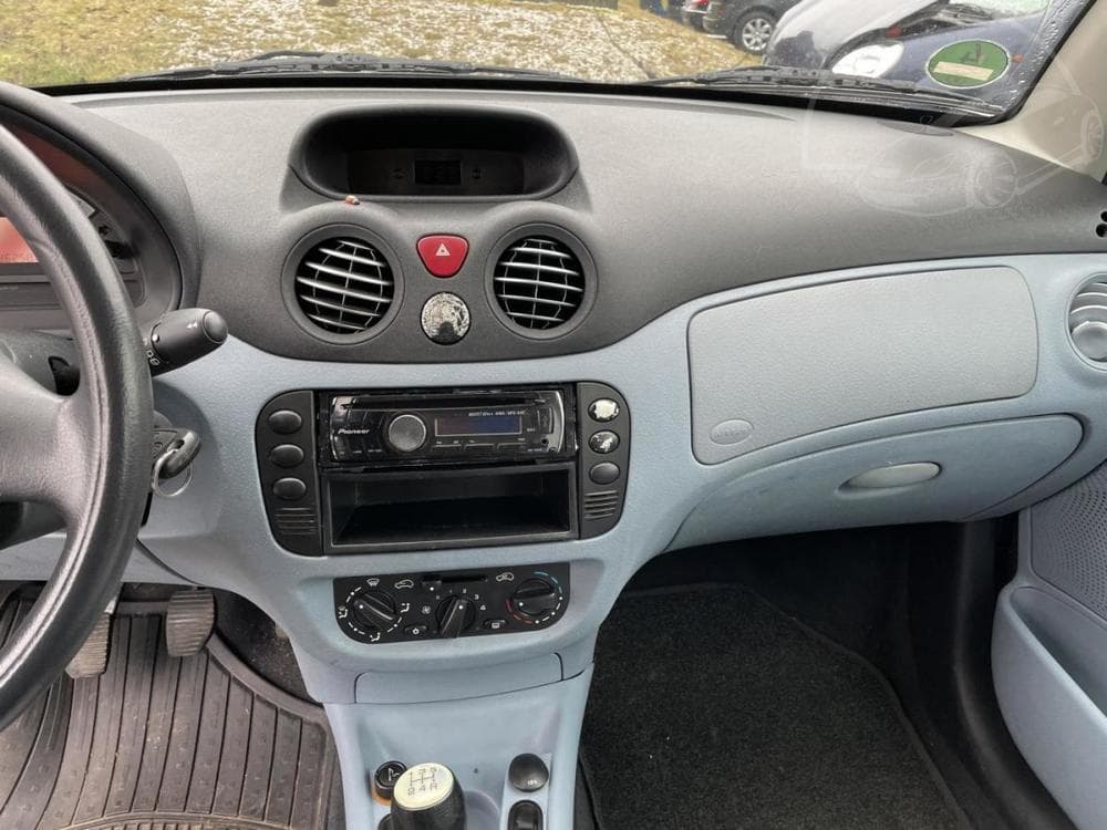 2003 Citroen C3 - 12