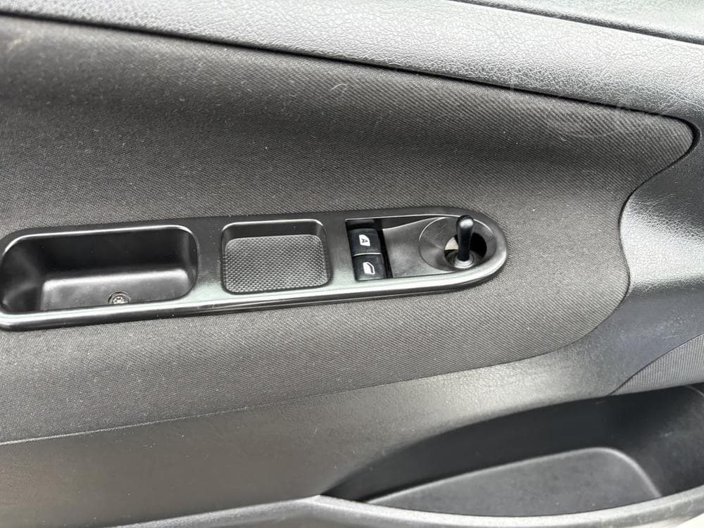 2008 Peugeot 207 - 12