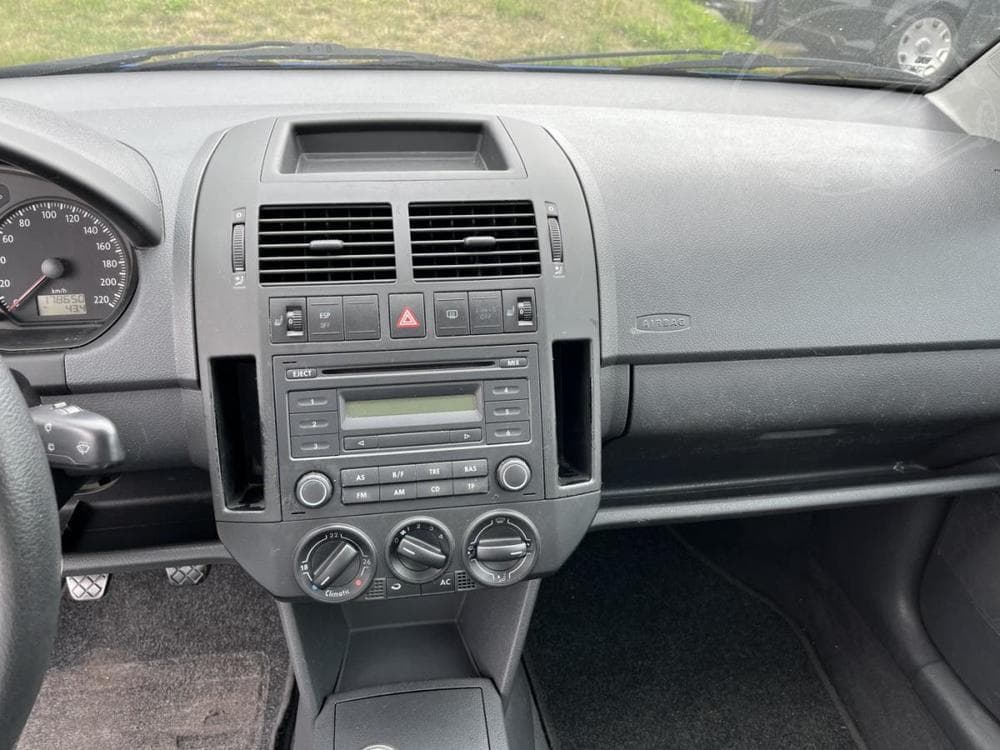 2005 Volkswagen POLO - 13