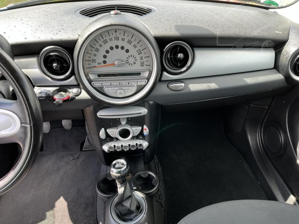 2009 Mini Cooper - 25