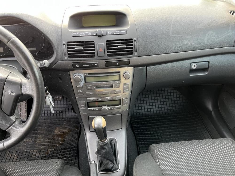 2006 Toyota AVENSIS - 13