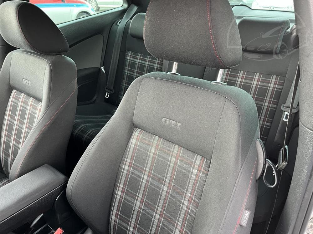 2010 Volkswagen POLO - 13