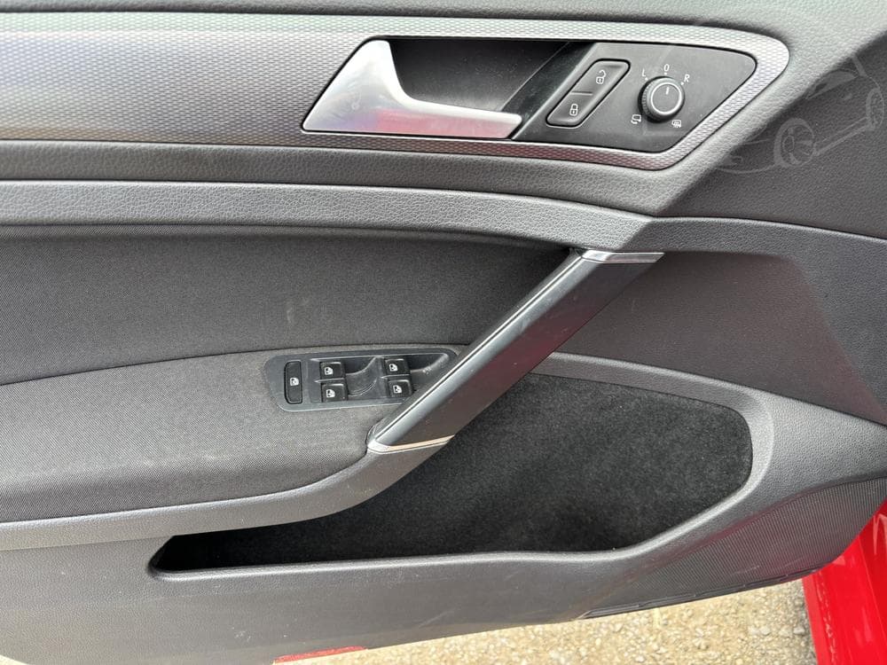 2015 Volkswagen Golf - 13