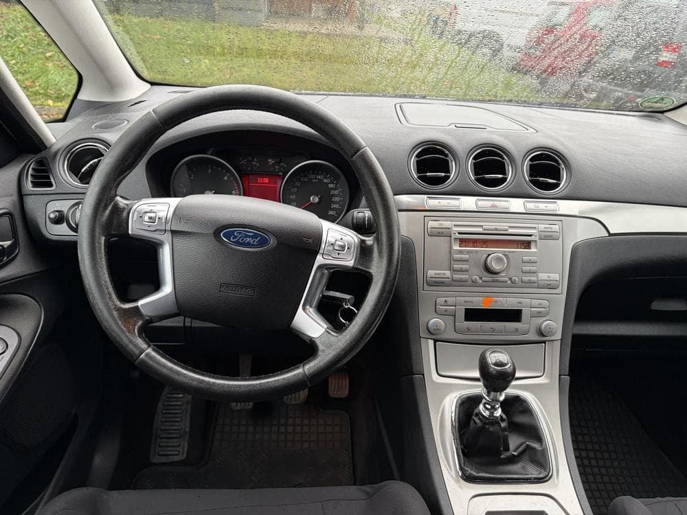 2007 Ford S-MAX - 13