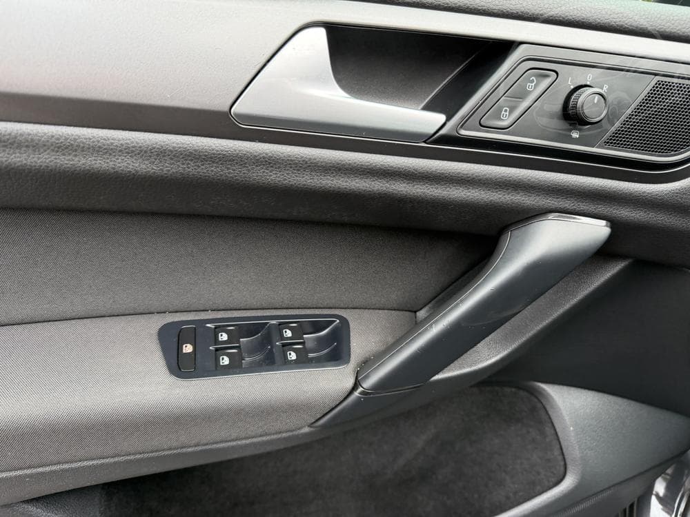 2015 Volkswagen GOLF - 25