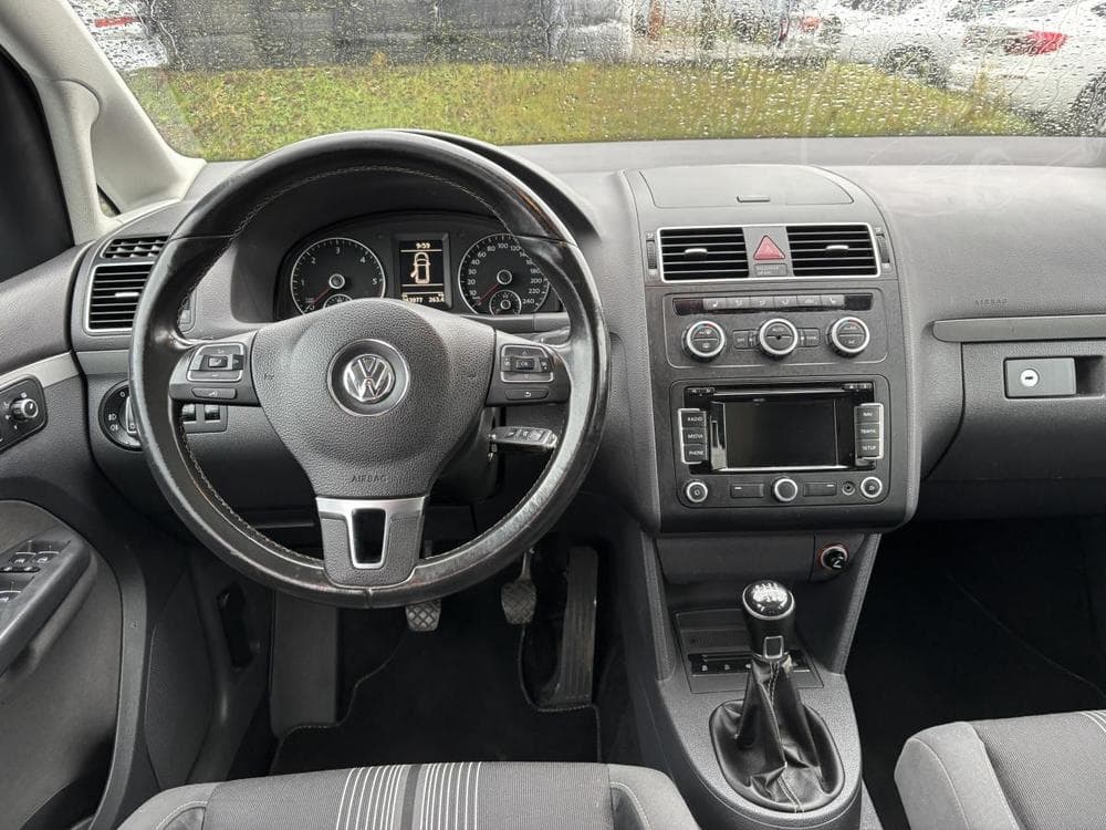 2013 Volkswagen Touran - 14