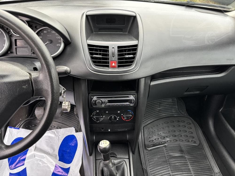 2008 Peugeot 207 - 14