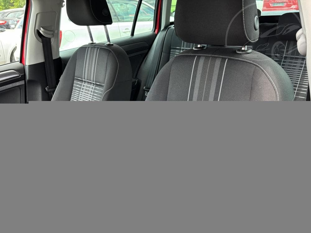 2015 Volkswagen Golf - 14