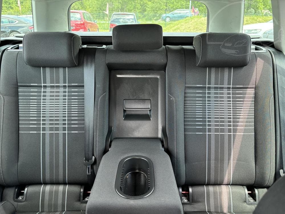 2015 Volkswagen Golf - 15