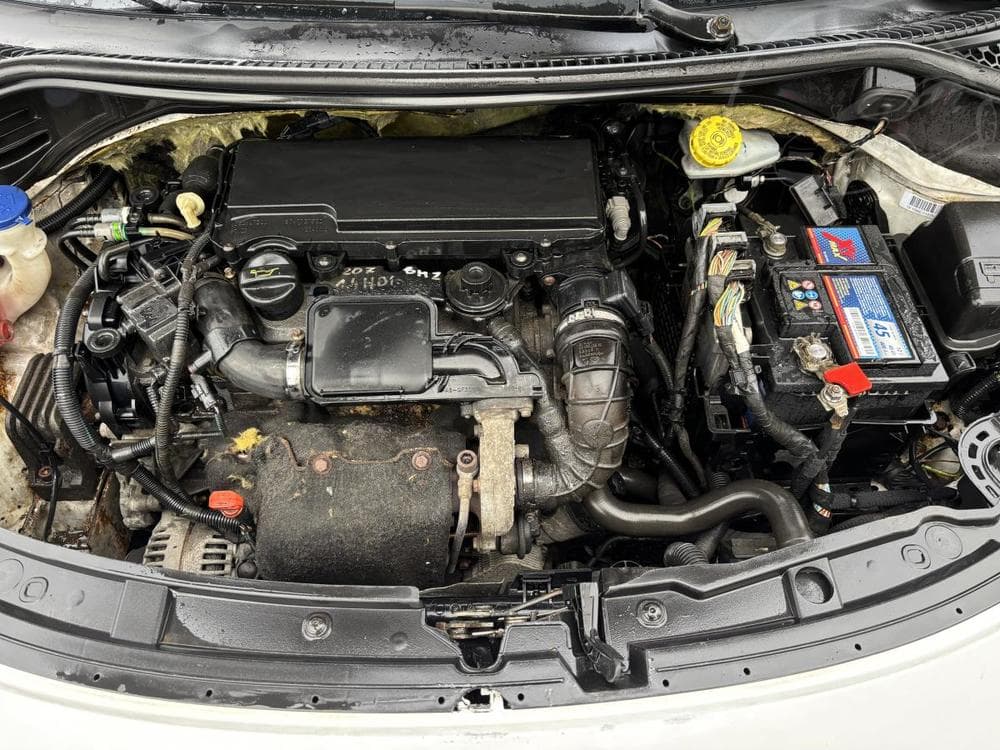 2008 Peugeot 207 - 17