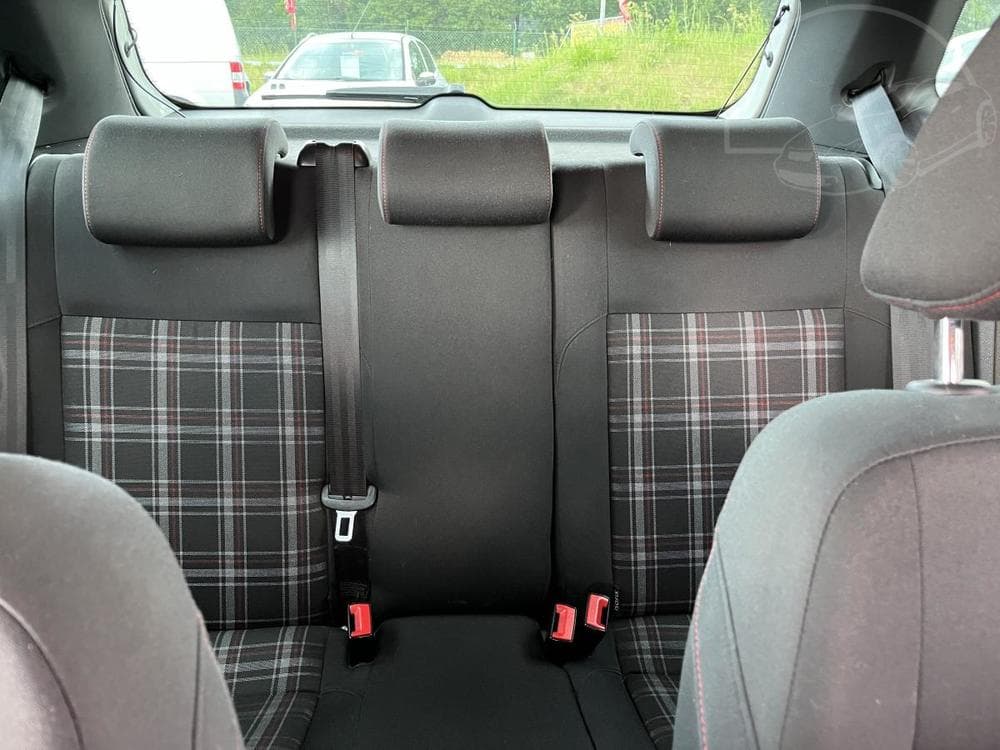 2010 Volkswagen POLO - 18