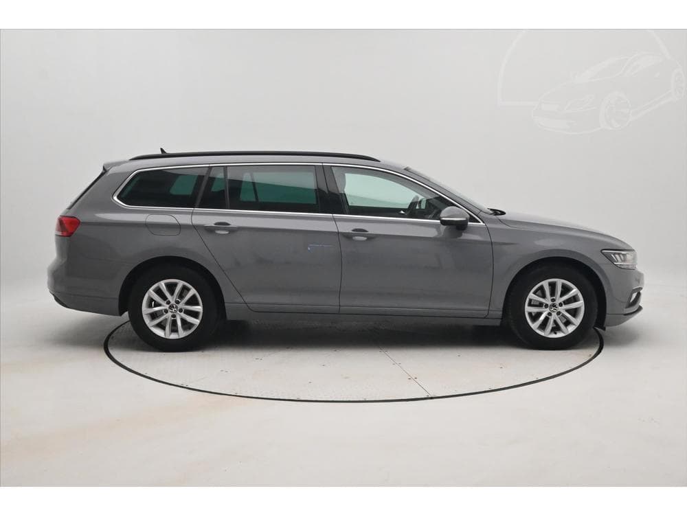 2022 Volkswagen PASSAT - 13