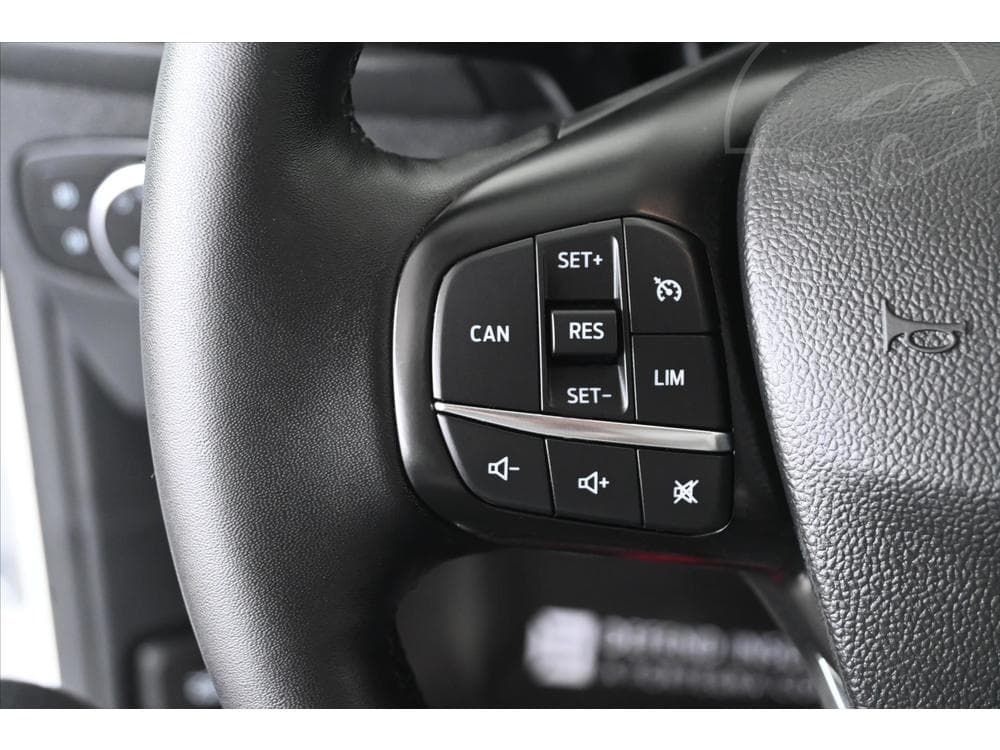 2022 Ford Focus - 17