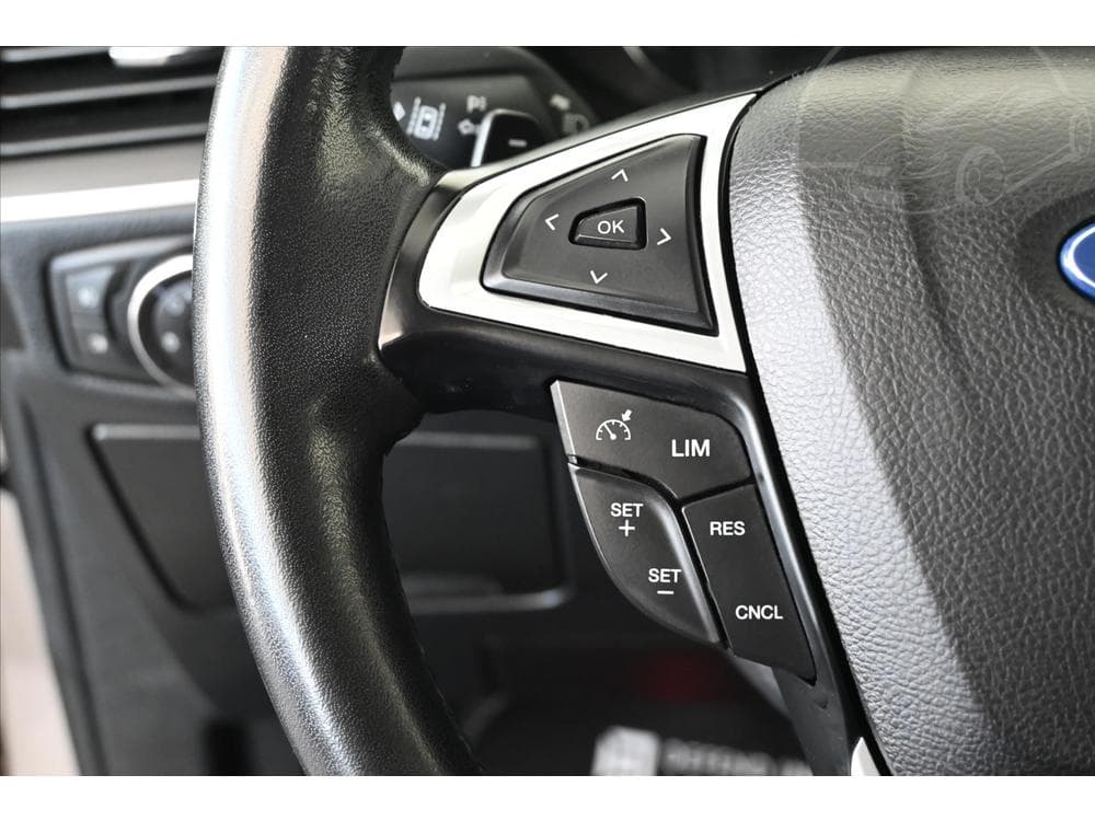 2019 Ford S-Max - 17