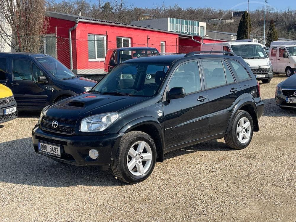 Toyota RAV4 2.0D-4D 85kW*NOVÉ VSTŘIKY*