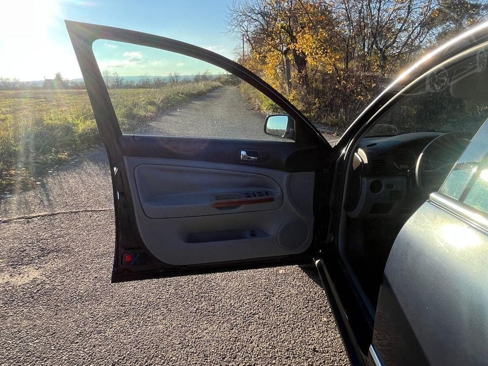 2001 Volkswagen PASSAT - 11