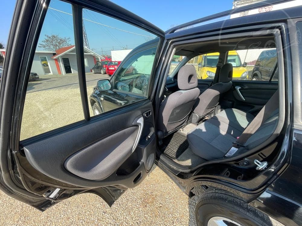 2005 Toyota Rav4 - 21