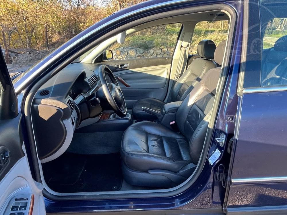 2001 Volkswagen PASSAT - 12