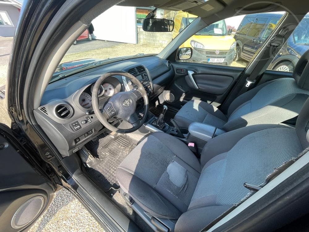 2005 Toyota Rav4 - 23