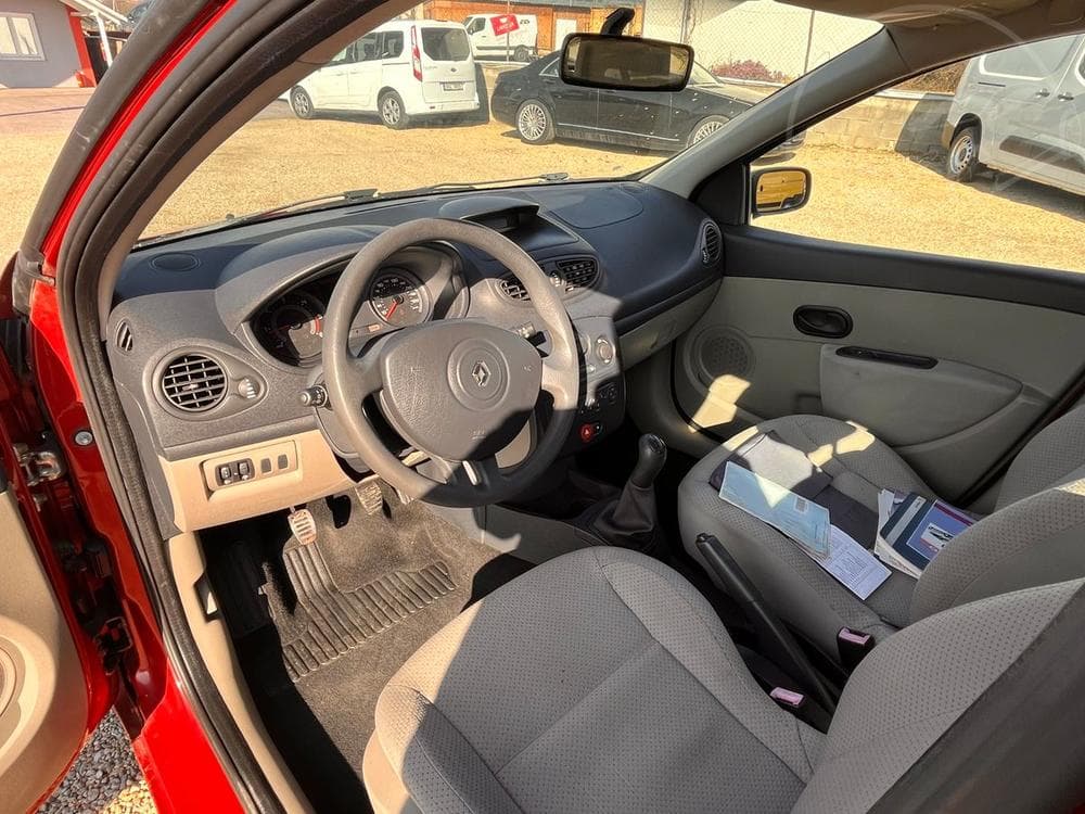 2006 Renault CLIO - 13