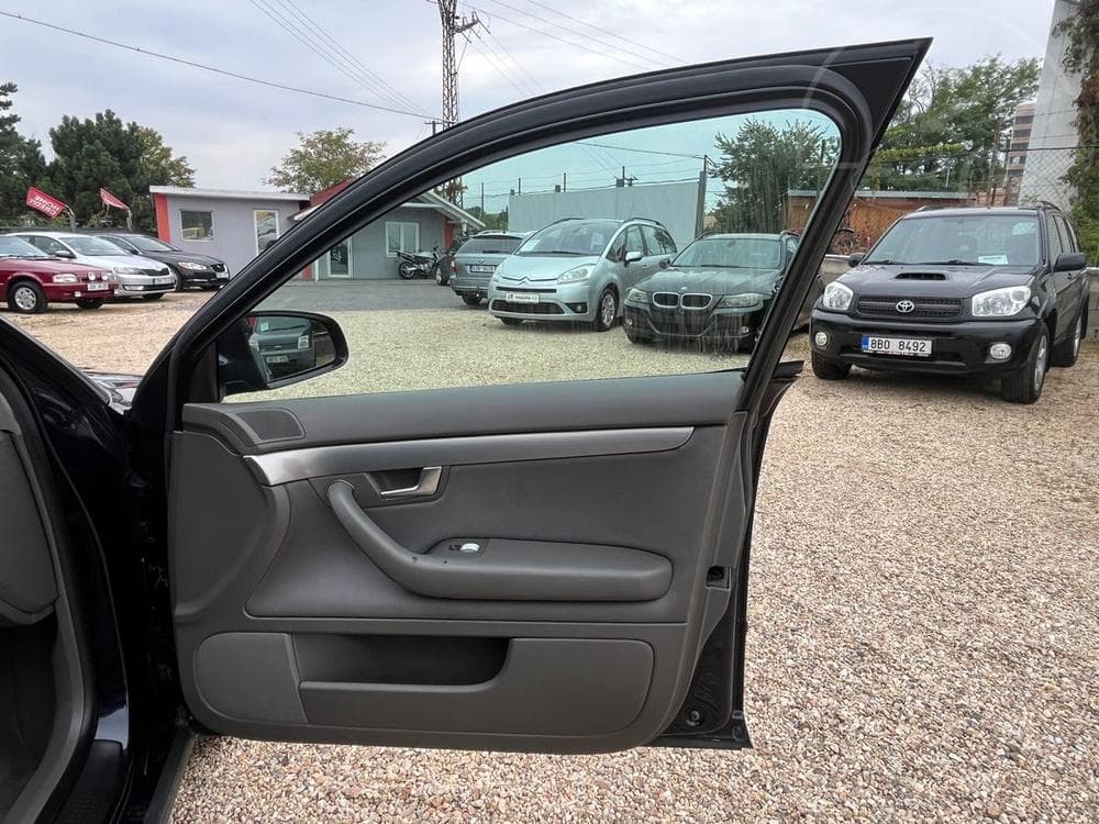 2002 Audi A4 - 16