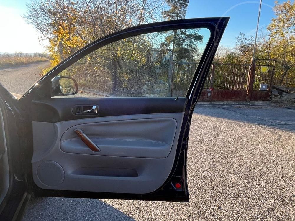 2001 Volkswagen PASSAT - 17