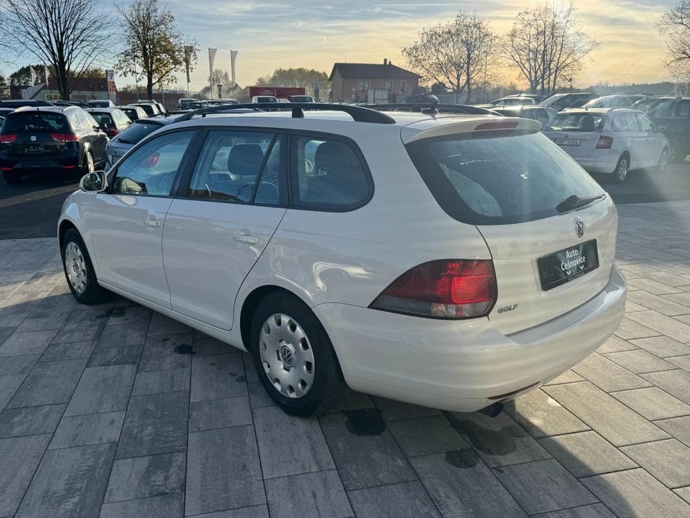 2013 Volkswagen Golf - 13