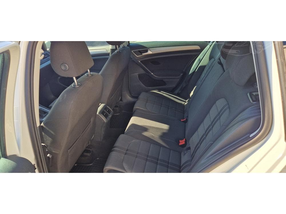 2016 Volkswagen GOLF - 11