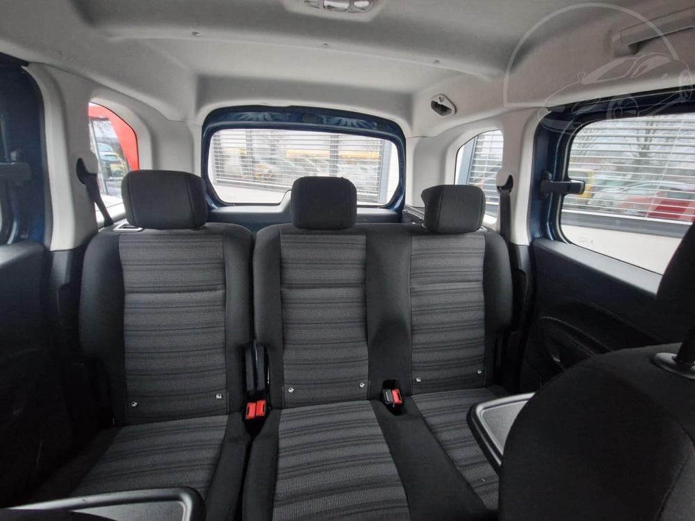 2021 Opel Combo - 16