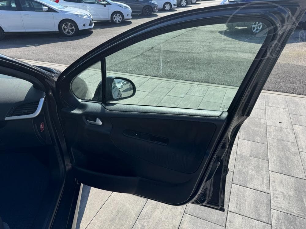 2008 Peugeot 207 - 20