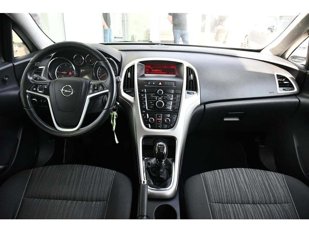 2011 Opel ASTRA - 5