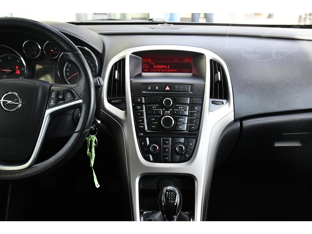 2011 Opel ASTRA - 7
