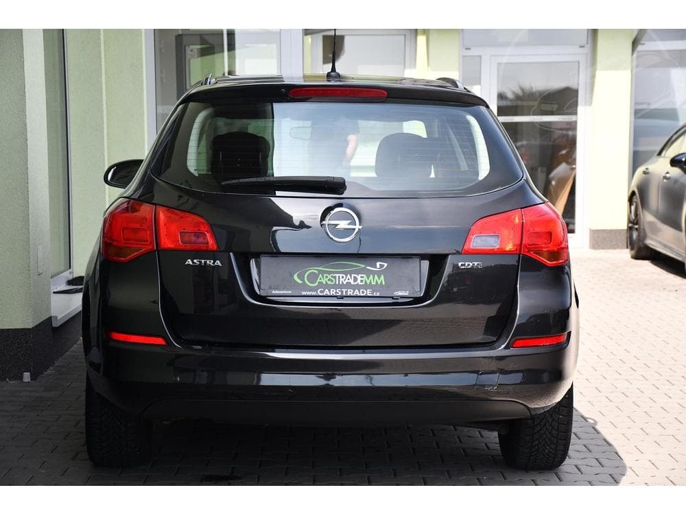 2011 Opel ASTRA - 10