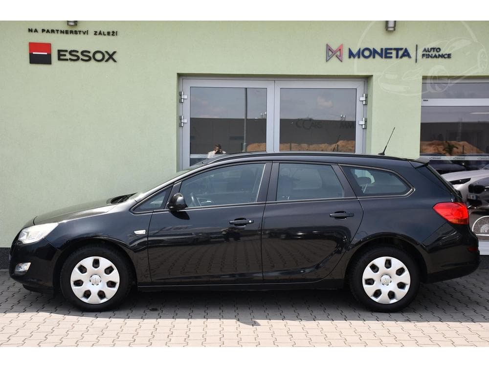 2011 Opel ASTRA - 11