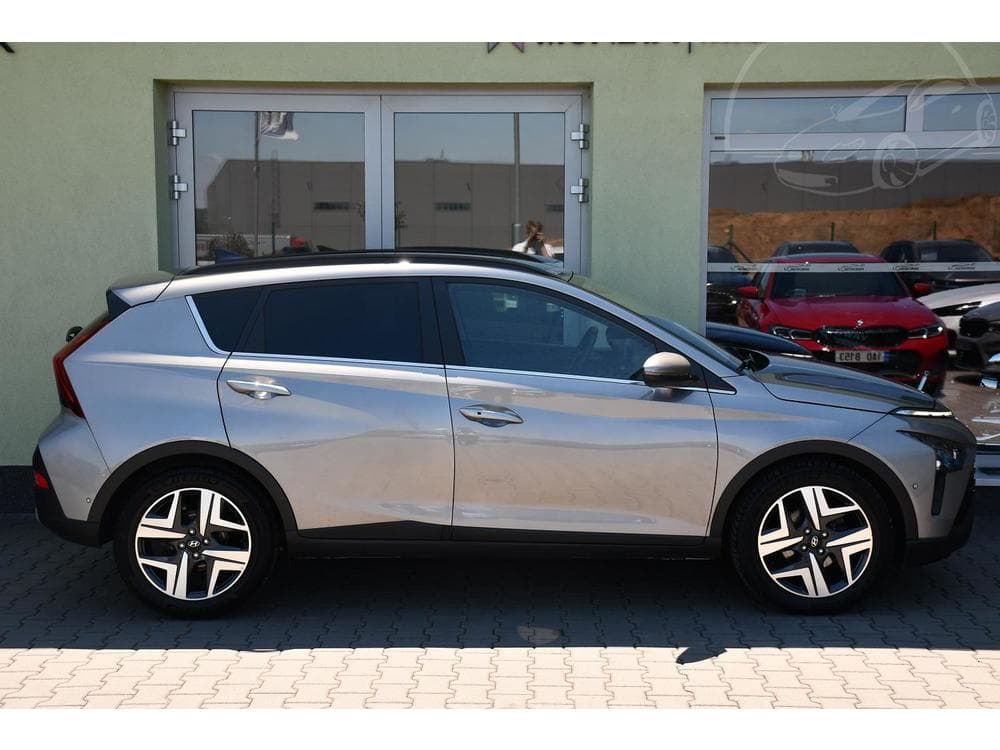 2023 Hyundai BAYON - 12
