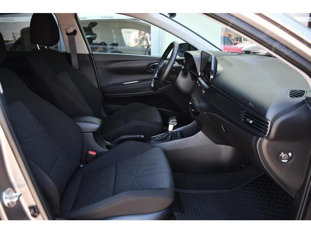 2023 Hyundai BAYON - 17