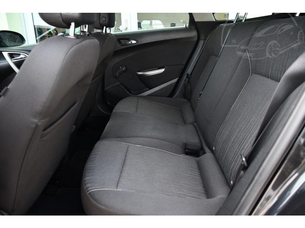 2011 Opel ASTRA - 19
