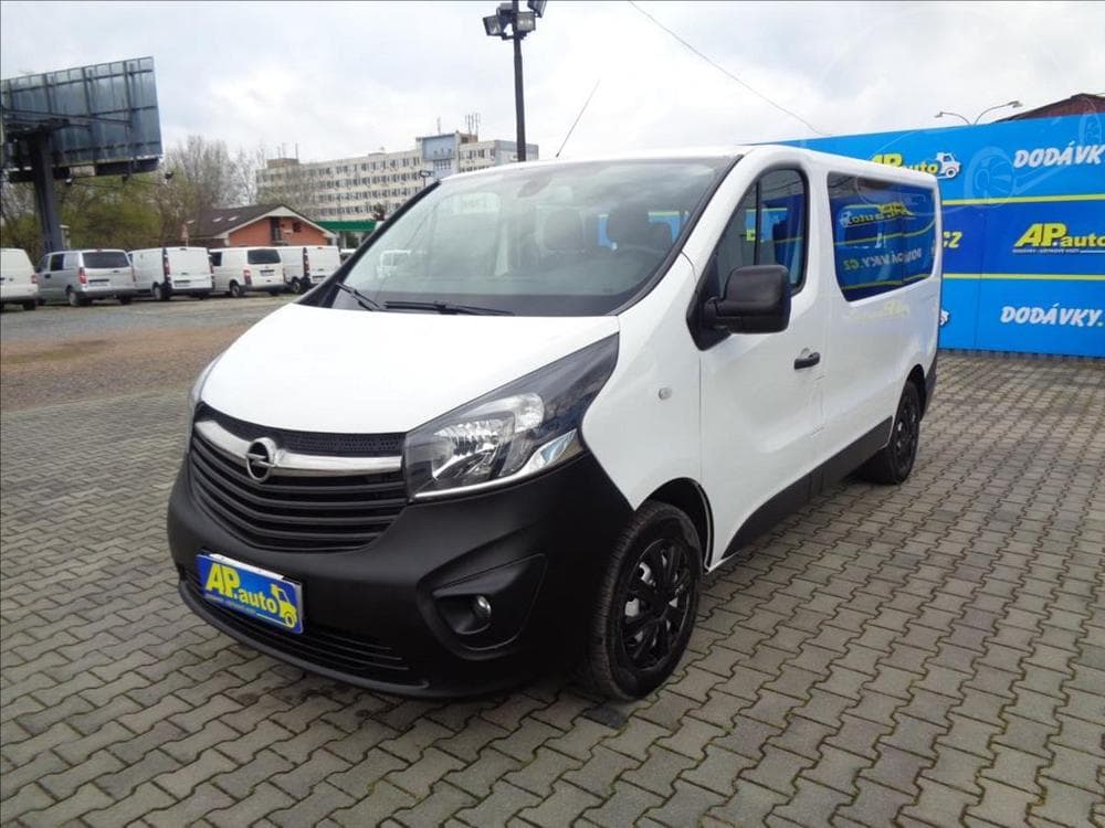 Opel Vivaro 1,6 CDI  L1H1 9 MÍST BUS KLIMA