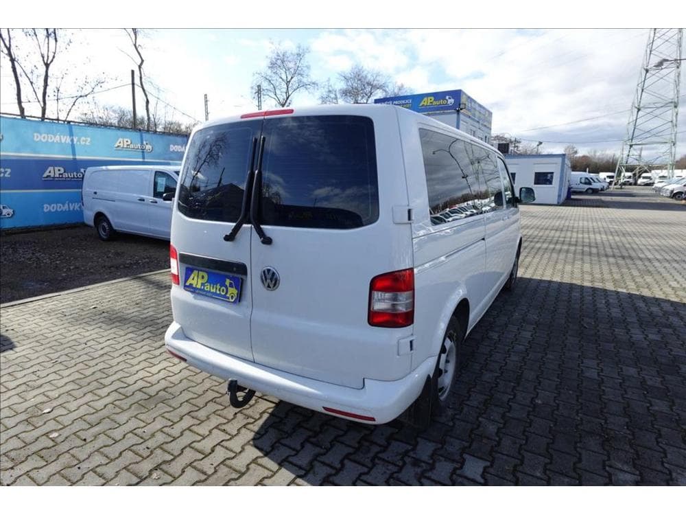 2013 Volkswagen Caravelle - 9