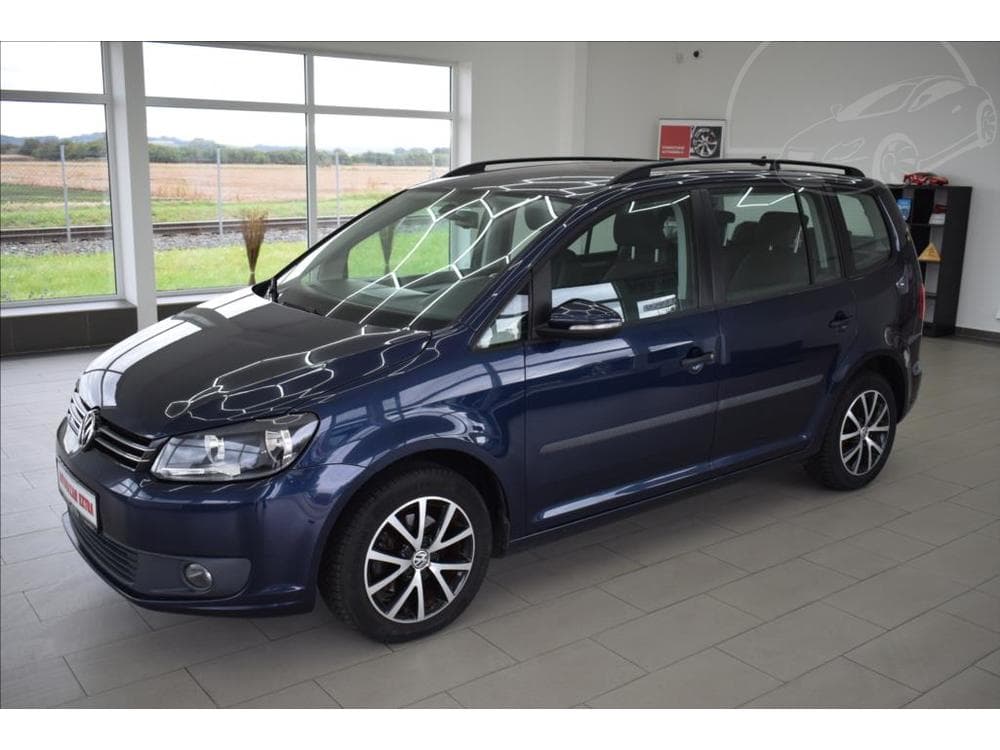 Volkswagen Touran 1,6 TDi, 7-míst,NAVI,1.maj.,