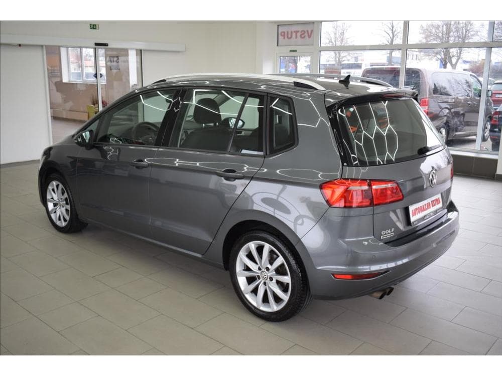 2017 Volkswagen Golf - 8