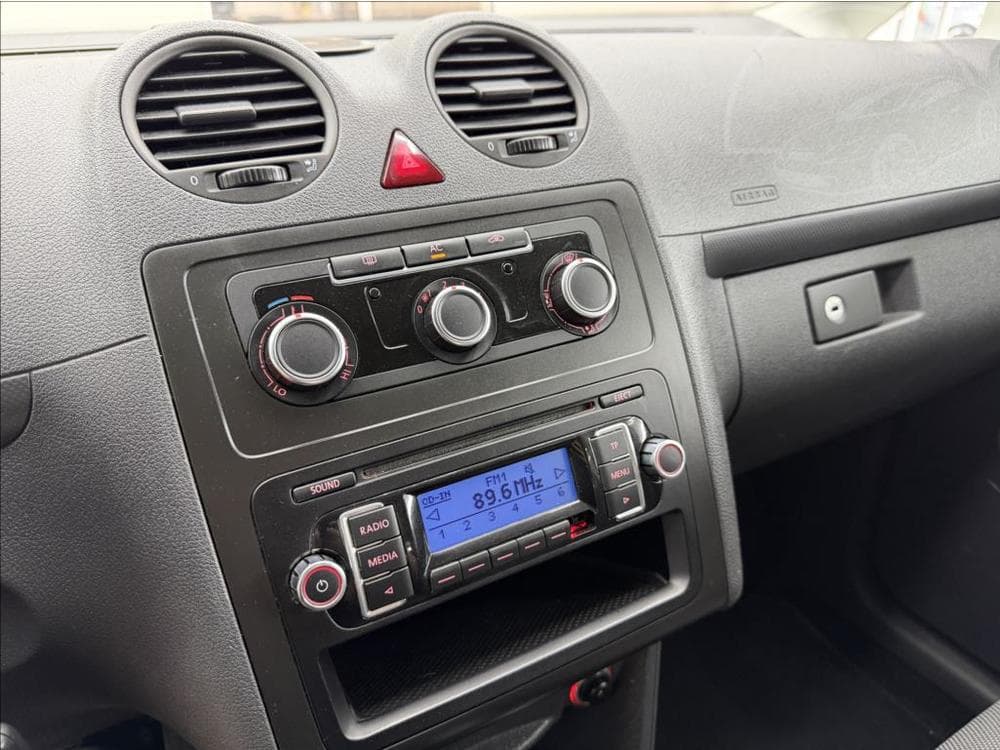 2011 Volkswagen CADDY - 13