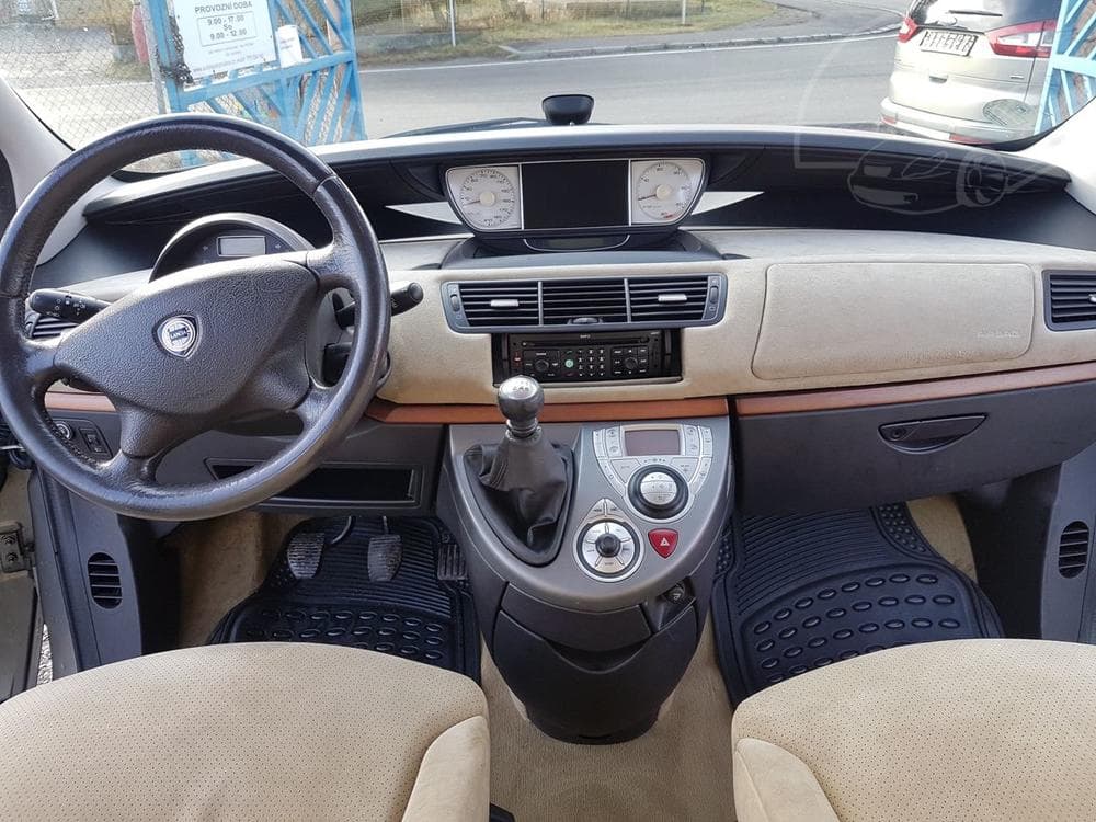 2007 Lancia PHEDRA - 14