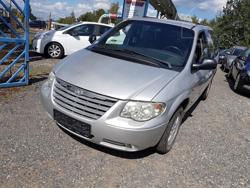 2006 Chrysler VOYAGER - 3