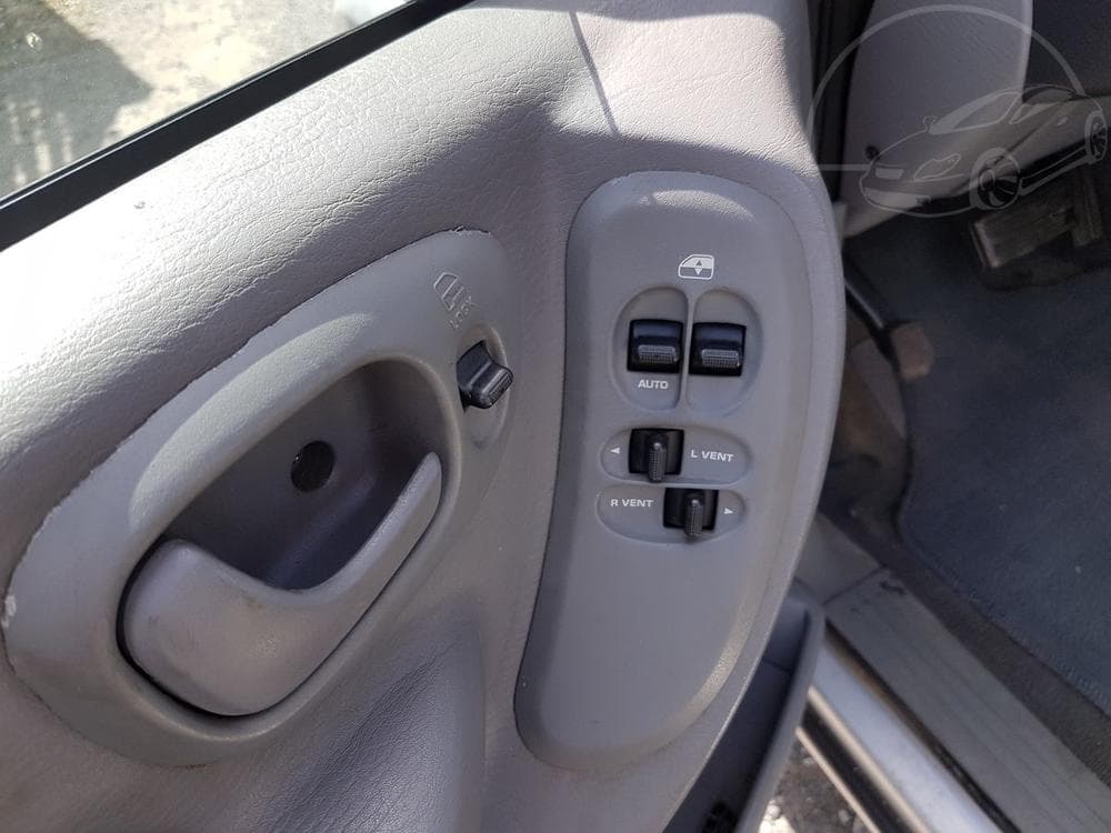 2006 Chrysler VOYAGER - 8