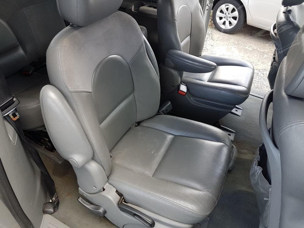 2006 Chrysler VOYAGER - 12