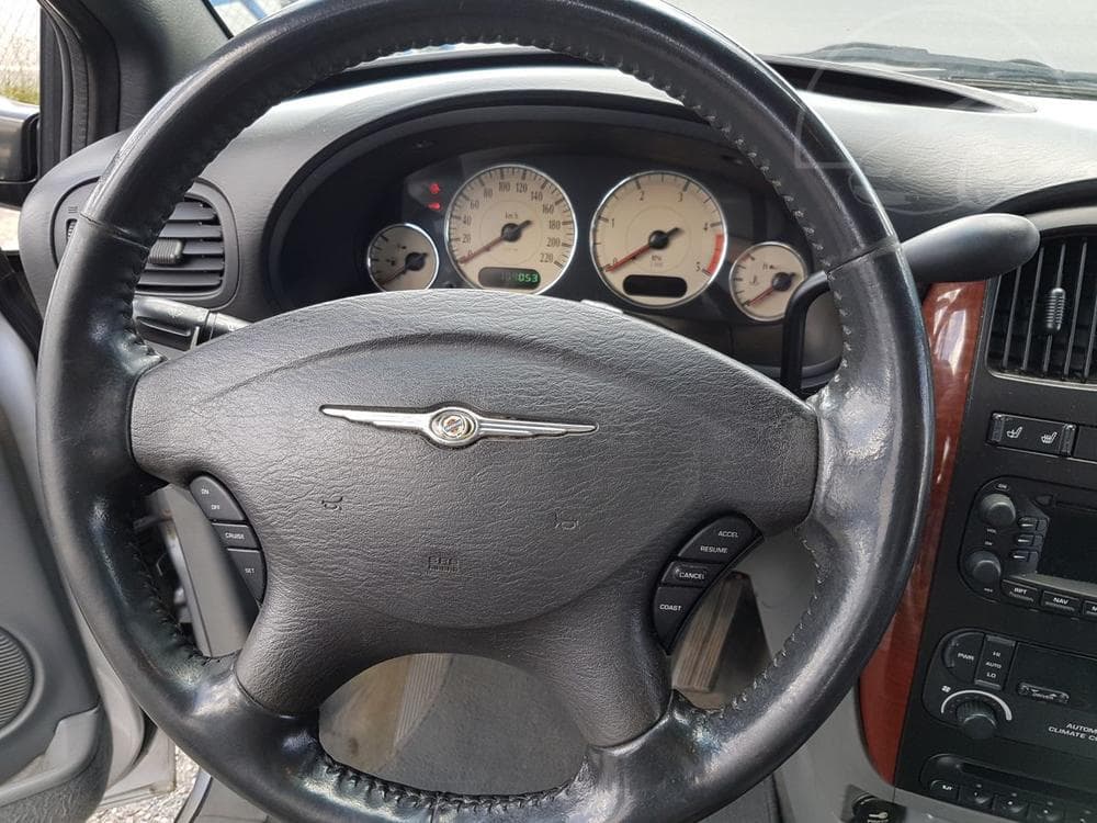 2006 Chrysler VOYAGER - 18